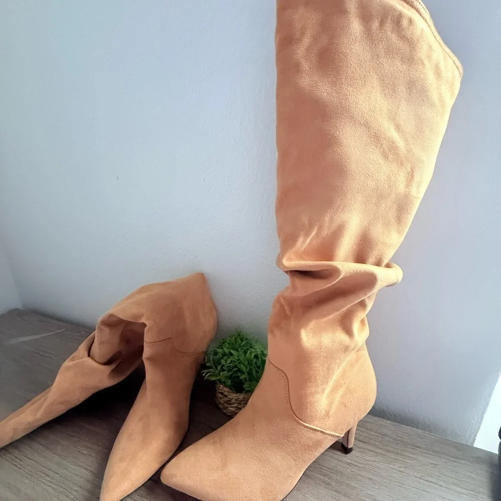 Chic Tan Over the Knee Boots-New